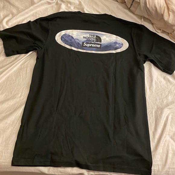 Authentic Supreme North Face T-shirt - Picture 8 of 10
